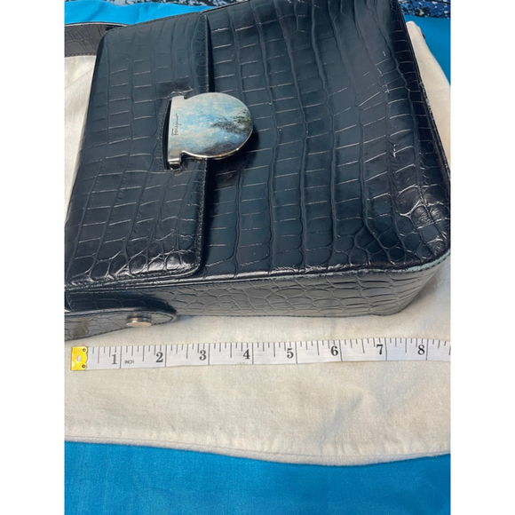 Women's Salvatore Ferragamo Vintage Black Leather Shoulder Bag EUC - Picture 15 of 16